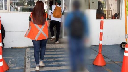 VIDEO: Así fue el traslado a Medellín de un menor que decidió dejar un grupo armado VIDEO: Así fue el traslado a Medellín de un menor que decidió dejar un grupo armado