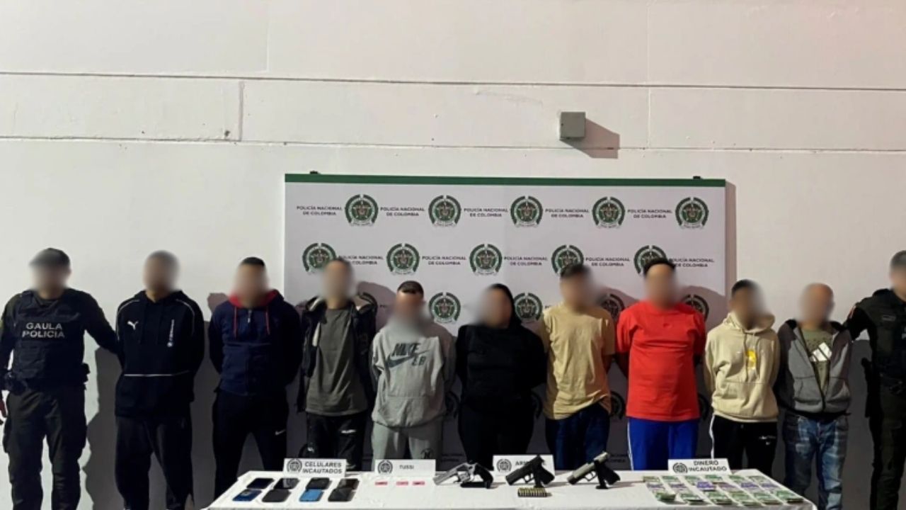 Judicializan a 16 presuntos integrantes de redes criminales señalados de extorsión y desplazamiento en Medellín