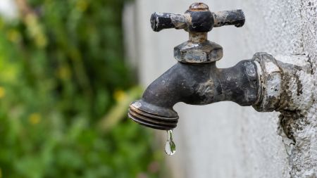 EPM confirma cortes de agua entre la noche del 5 y la madrugada del 6 de octubre en cinco comunas de Medellín