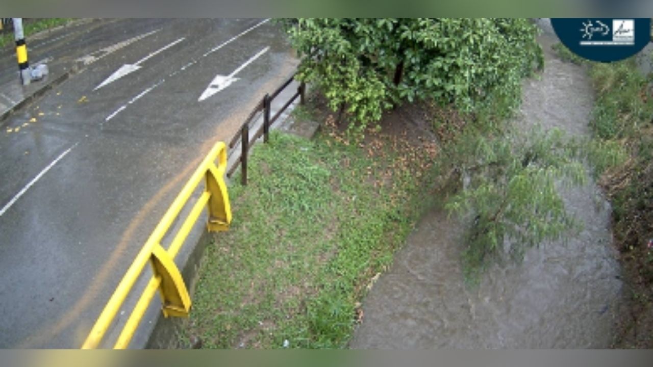 Quebrada La Presidenta registra aumento en su nivel de agua en El Poblado