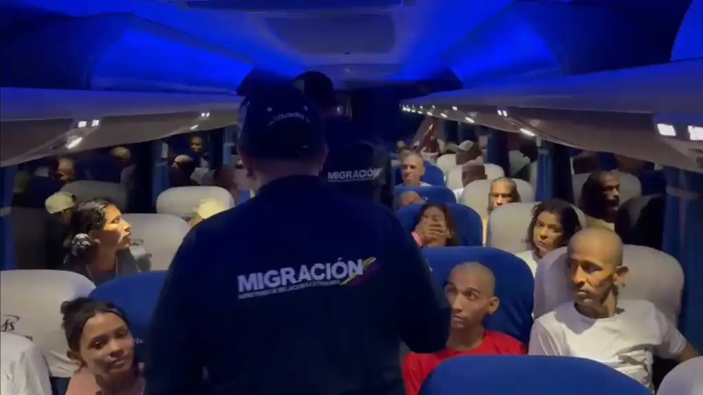 Migración Colombia expulsó y deportó a 27 extranjeros tras verificaciones en Arauca