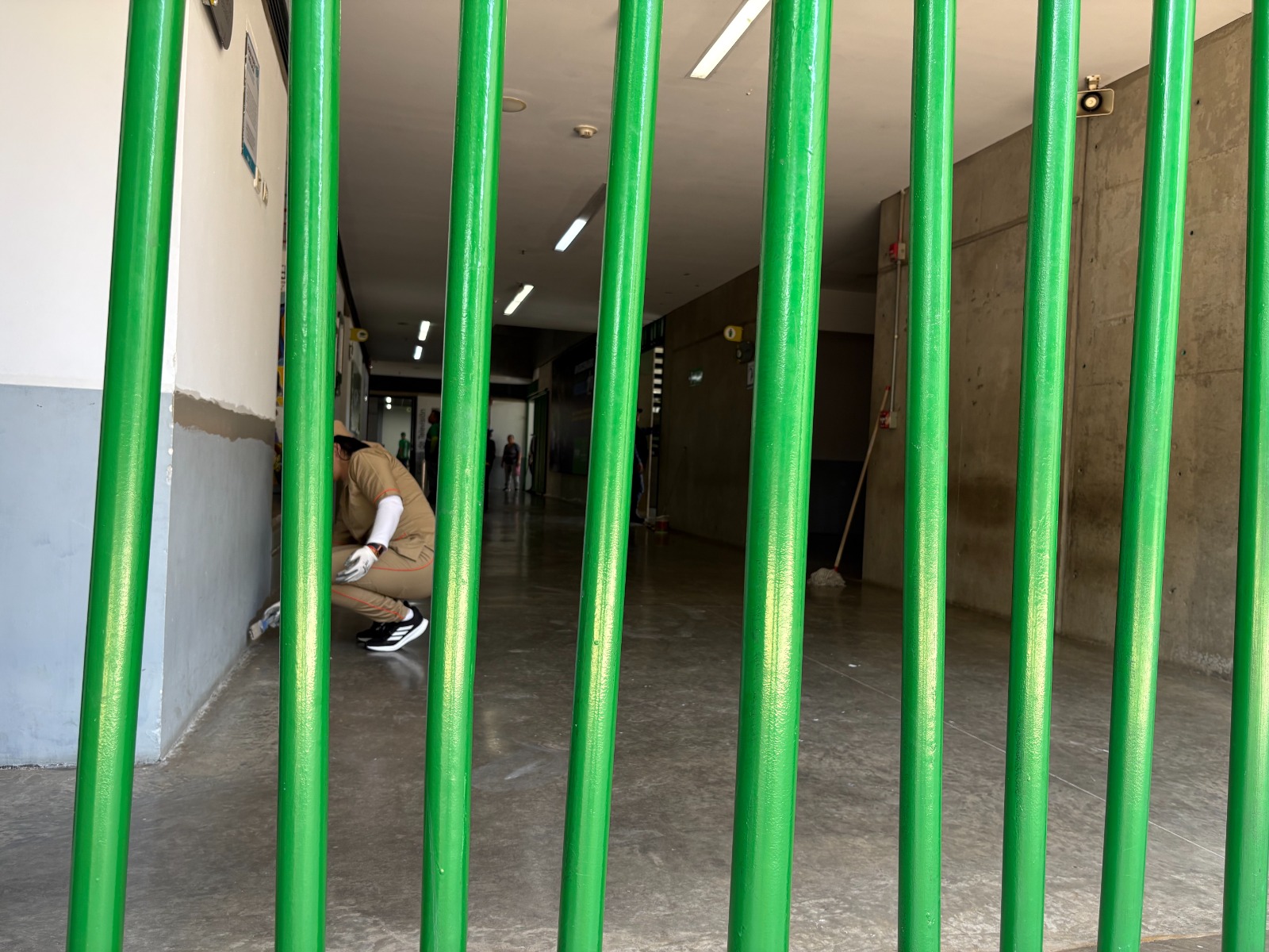 12 personas privadas de la libertad ayudaron a recuperar escenario deportivo en Medellín 1 WhatsApp Image 2026 10 01 at 9.22.19 AM