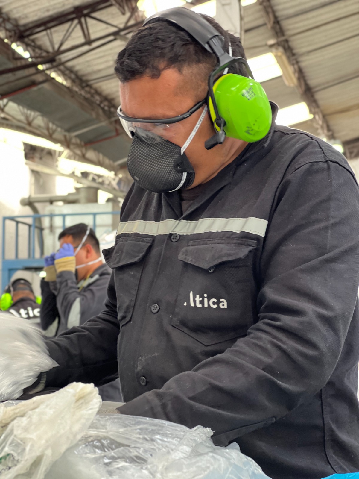 ¿Qué pasa con los residuos peligrosos en Antioquia? El departamento solo aprovecha el 7,7 %