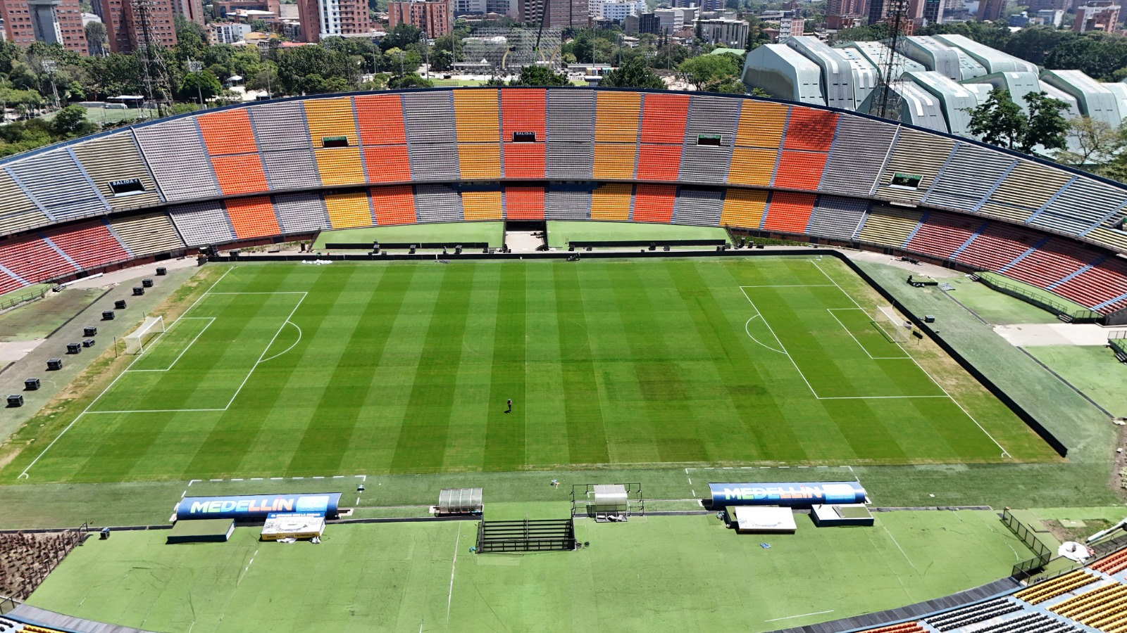 El Estadio Atanasio Girardot está listo para el 'Clásico Paisa' luego del festival EDC 2 El Estadio Atanasio Girardot está listo para el 'Clásico Paisa' luego del festival EDC