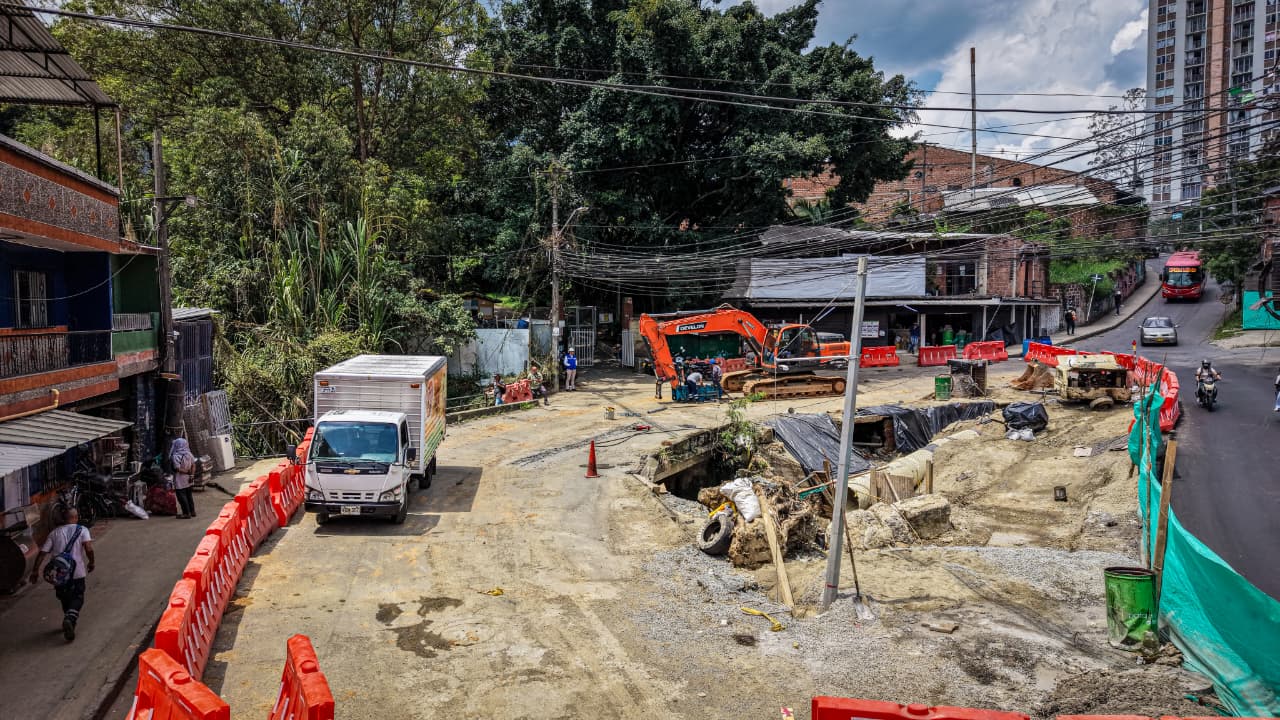 Avanza la ampliación vial de La Limona con la demolición del antiguo puente