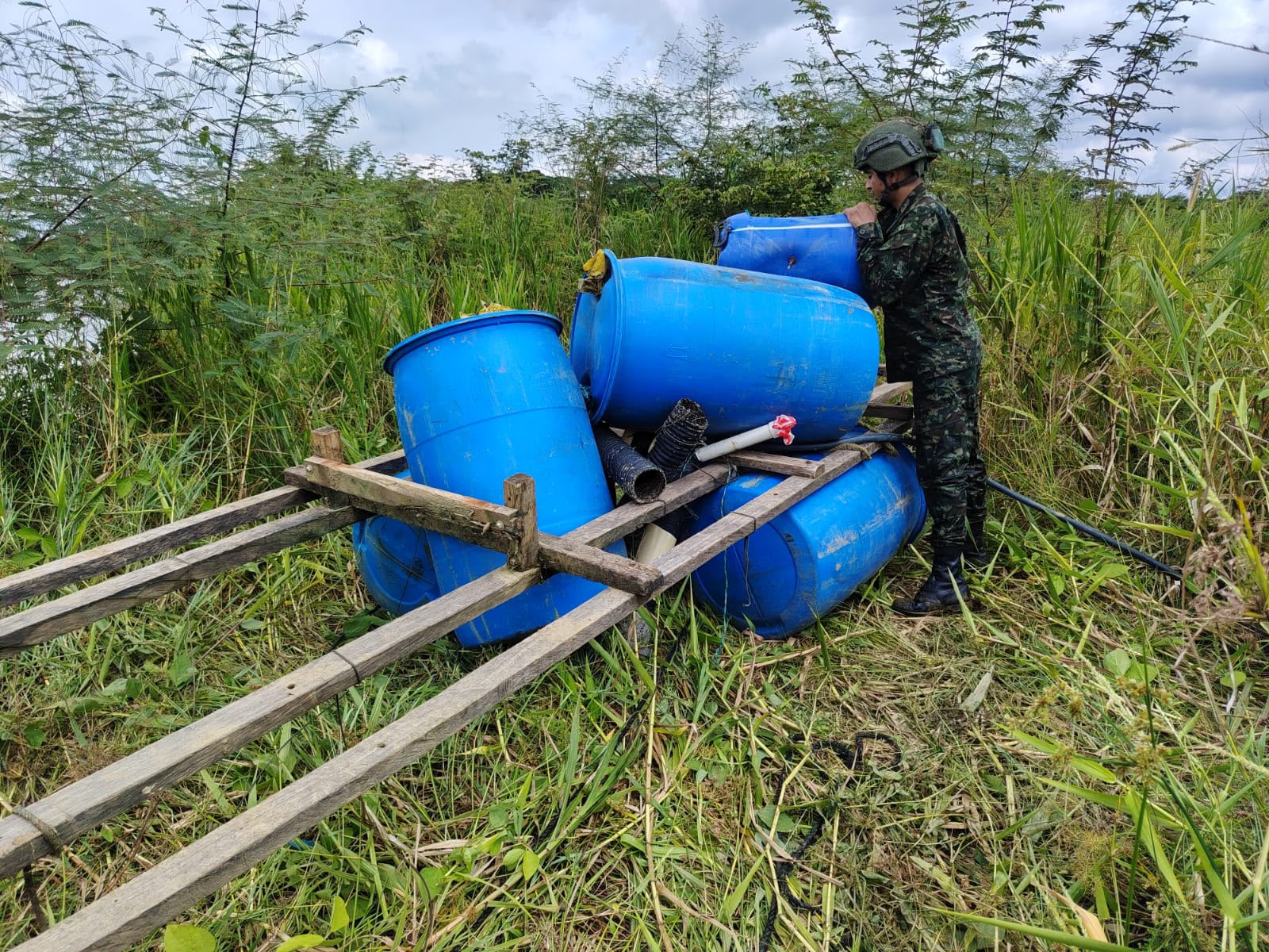 Así cayeron las máquinas de minería ilegal halladas por primera vez en el río Sinú