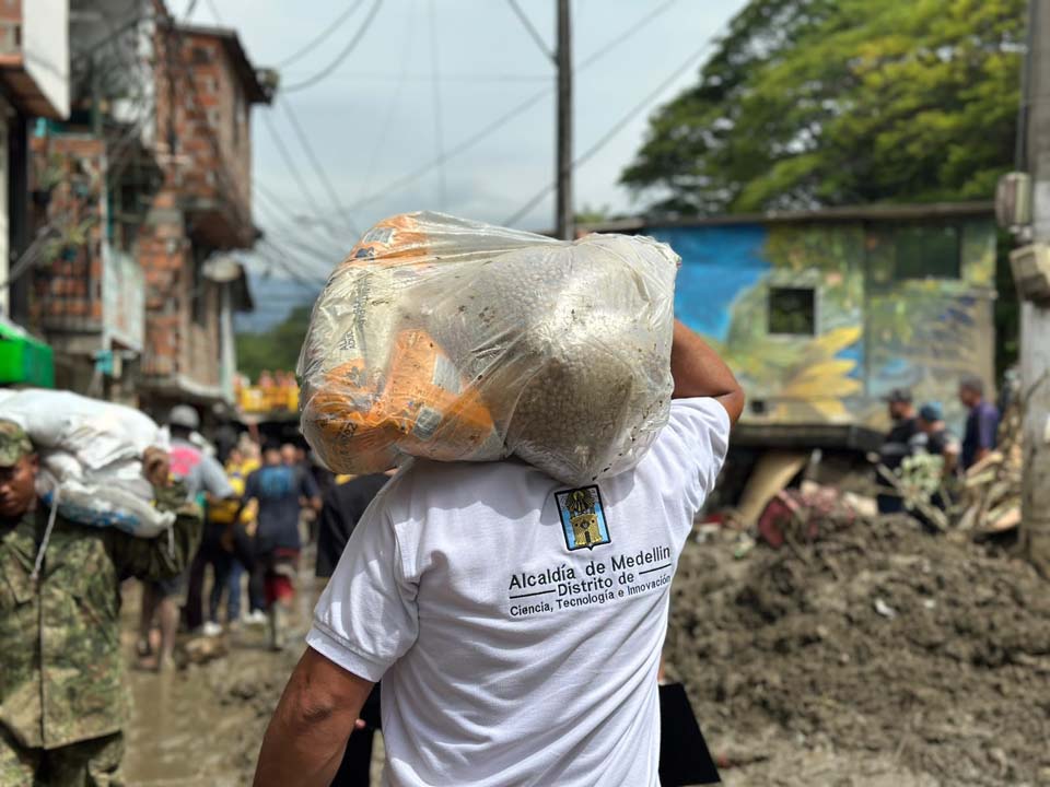 Medellín entregó más de 2.600 ayudas a familias afectadas por las lluvias
